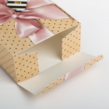 Подарочная коробка 