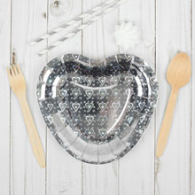Бумажные тарелки "Сердце" (6 шт, голография, серебро)